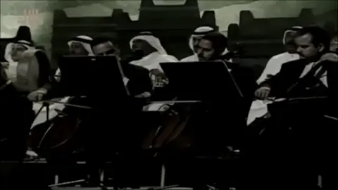 «الحنجرة الذهبية» و «قيثارة الشرق» و«صوت الأرض» و«فارس الأغنية السعودية» و«فيلسوف النغم الأصيل» و«زرياب» و«أستاذ الجميع»       #foryou #fyp #viral #explore #اكسبلور #طلال_مداح #طلاليات_خالدة #اغاني #طرب #الشعب_الصيني_ماله_حل😂😂 #السعودية🇸🇦 #fy #اكسبلوررررر #ابها 