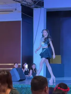 Catwalk 🤌🏻 #CapCut #fyp #foryou #viral #catwalk #modeling #trending #pasarela #xyzbca #foryoupage #highheels #filcan 