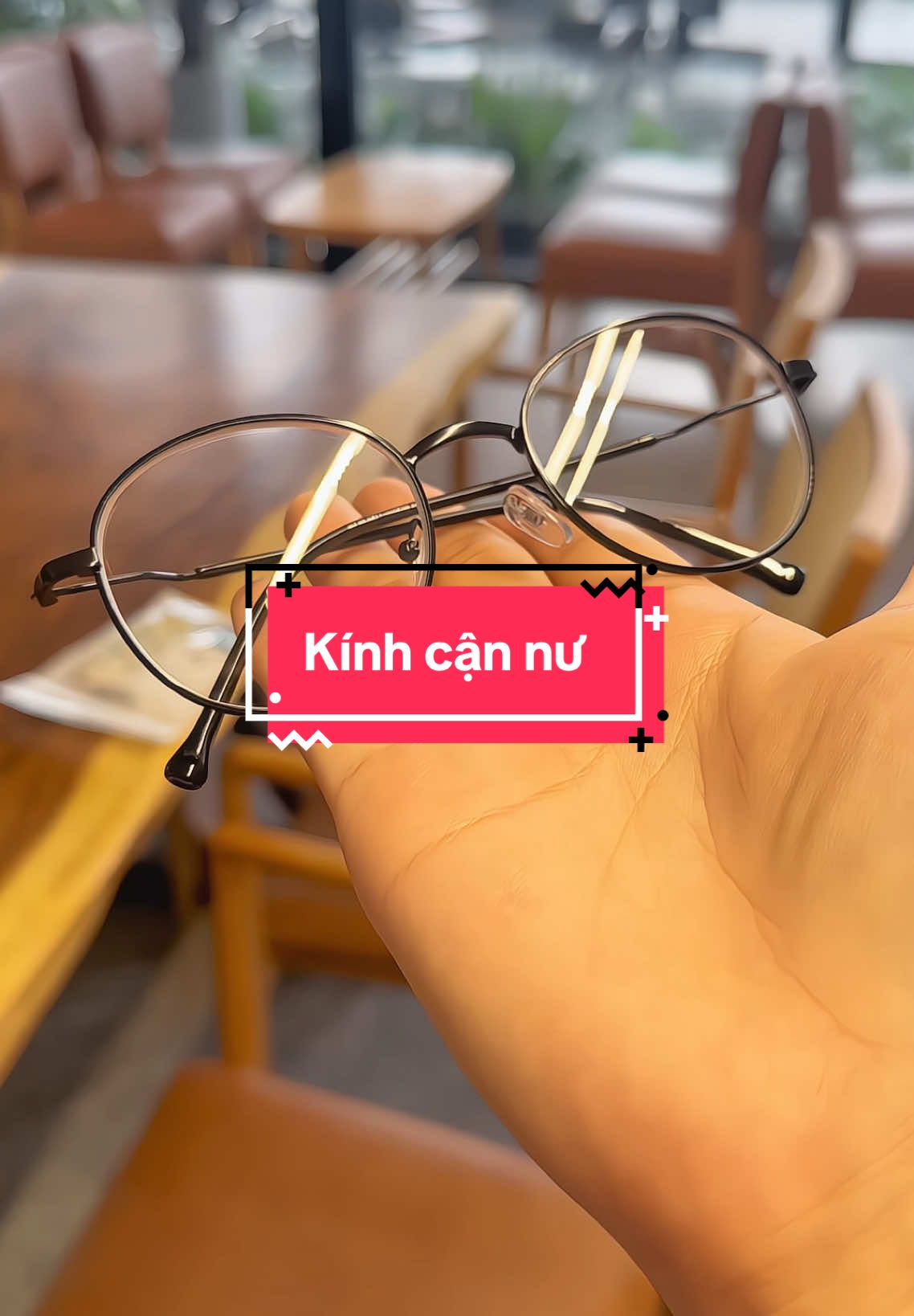 Đẹp nha  #kinhcanthi #gongkinhcannu #gongkinhtron #kinhxinh #kinhcandoimau #kinhdinang #kinhdiduong #kinhram #kinhchonganhsangxanh #kinhchonguv400 #kinhdep 