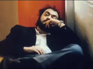الفكرة حلوة بس تصميم خره #ستانلي_كيوبريك #تصميم_فيديوهات🎶🎤🎬 #cinema #kubrick #trending #tiktok 