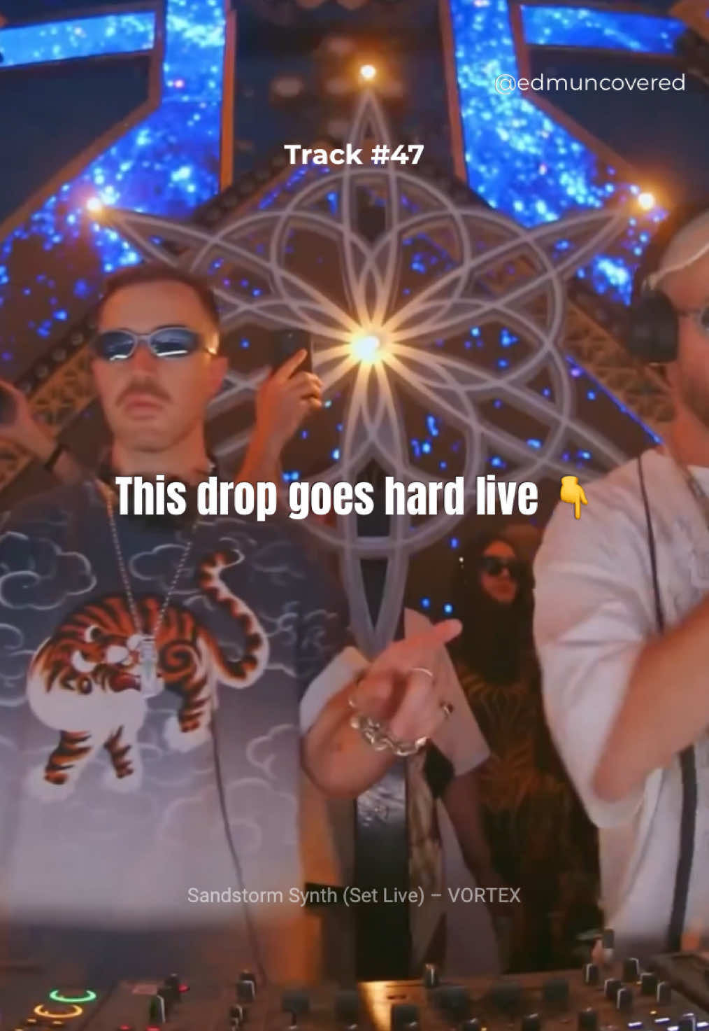This track was built for live set🔥 Rate the drop 1-10 👇 • Tired of trying to find new songs? Follow us for daily bangers✅ • Track: Sandstorm Synth (Set Live) – VORTEX • #rufusdusol #vortexmusic #sandstormsynth #melodictechno #edmuncovered #technodrop #emotionaltechno #electronicvibes #setenergy #djhighlight #techno2025 #houseandtechno #liveedm #undergroundbangers #hiddenbangers
