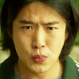 lucu bangeeet.. pas bersin auto terbang ga tuh Jaein 🤣 #highfive #leejaein #ahnjaehong 