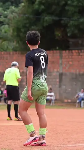 #chicos #futbolistas #boys #mensfashion #flaco 