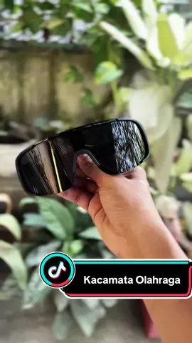 Hitam emang kerenn cuy 😎🤩 #fyppppppppppppppppppppppp #kacamataolahraga #kacamatarunning 