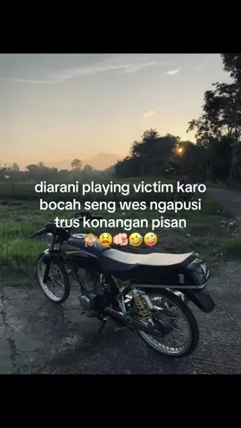belajar introspeksi diri ya kak🥵 #glgank🤙 #glw9stayle #w9 #officialwalisongo #dailyuse #madiun24jam #fyp 