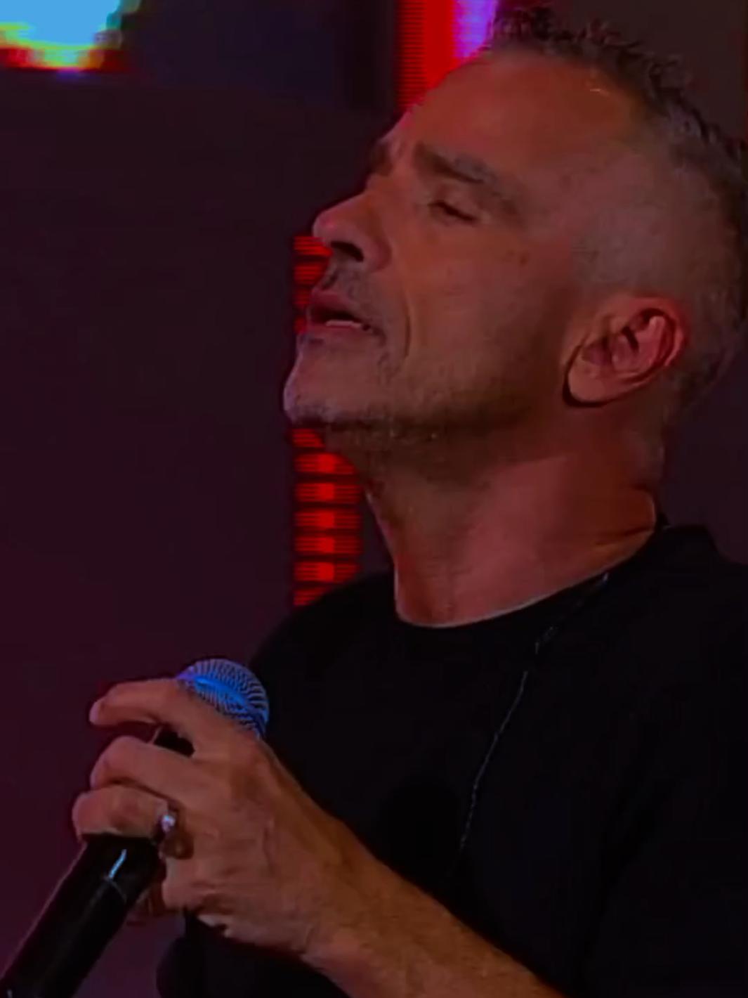 gracias por existirrr ❤️‍🩹 #erosramazzotti #cosamasbellaquetu #tour #graciasporexistir #viñadelmar #musica #letras #letrasantiguas #lyrics #zyxcba #fyppp #fyp #parati #teamo 