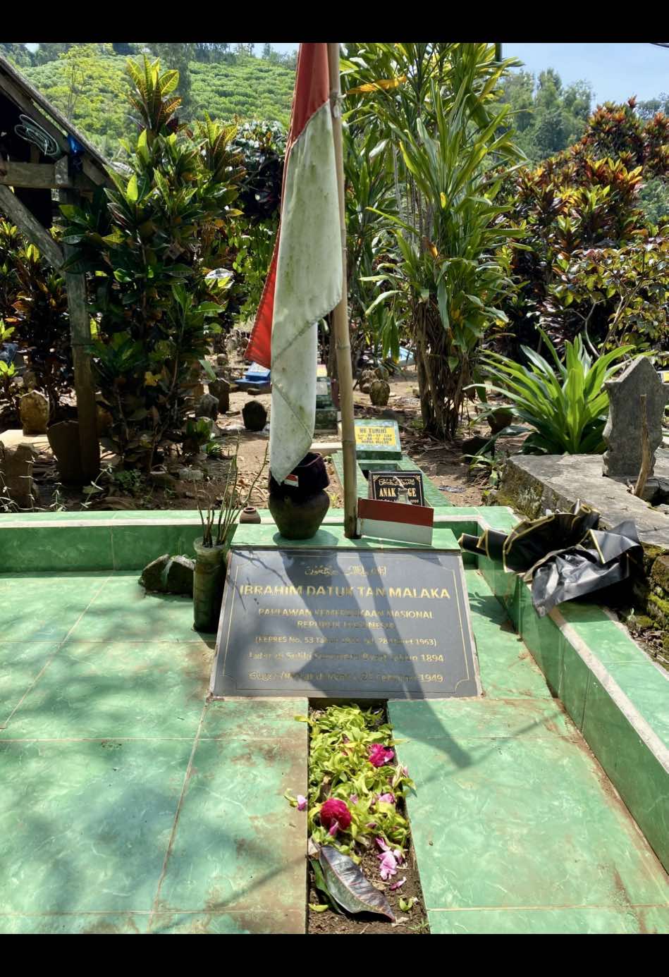 Bapak Republik Indonesia, Datuk Tan Malaka.