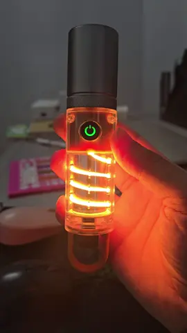 đèn pin mini siêu sáng x10 , kháng nước đi mưa, thời gian sáng lâu thích hợp với mọi trường hợp. du lịch,cắm trại...vv