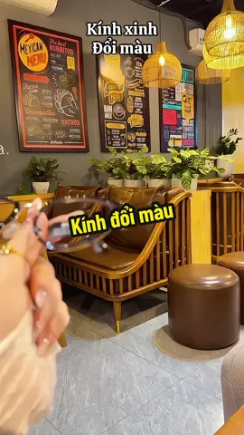 Kính đổi màu dứoi ☀️ #xuhuong #xuhuongtiktok #phukien #viral #trendingtiktok #beauty #kinhchongbui #kinhchonguv #kinhmatmeo #kinhcanthidoimau #kinhdoimau #viral #viraltiktok #viralvideo 