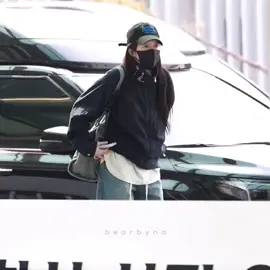 Go Younjung Airport departure to Bali. Why is she so oppa coded😩 Safe flight, bby 💗 #goyounjung 