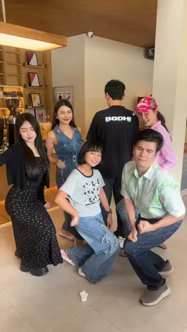 เต้นไปก่อน จังหวะค่อยว่ากัน ^^  @ข้าวทิพย์ ธิดาดิน(1.1M) @ปอยฝ้าย มาลัยพร 