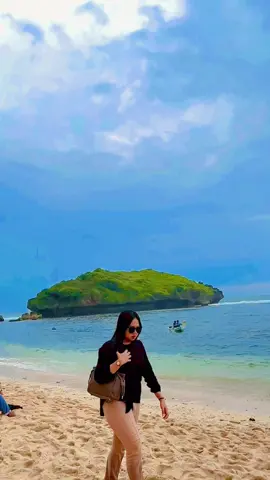 Vitamin sea 🏖️   #fypp  #fypviralシ  #pantaiselatan  #sadrananbeach  #jogjaistimewa  #fypppppppppppppp 