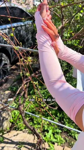 Mùa hè nóng nực này, biện pháp bảo vệ này rất cần thiết cho những ai thường xuyên ra ngoài!! #gangtaychongnang #creatorsearchinsights #tienich #thietthuc #jizonguyen 