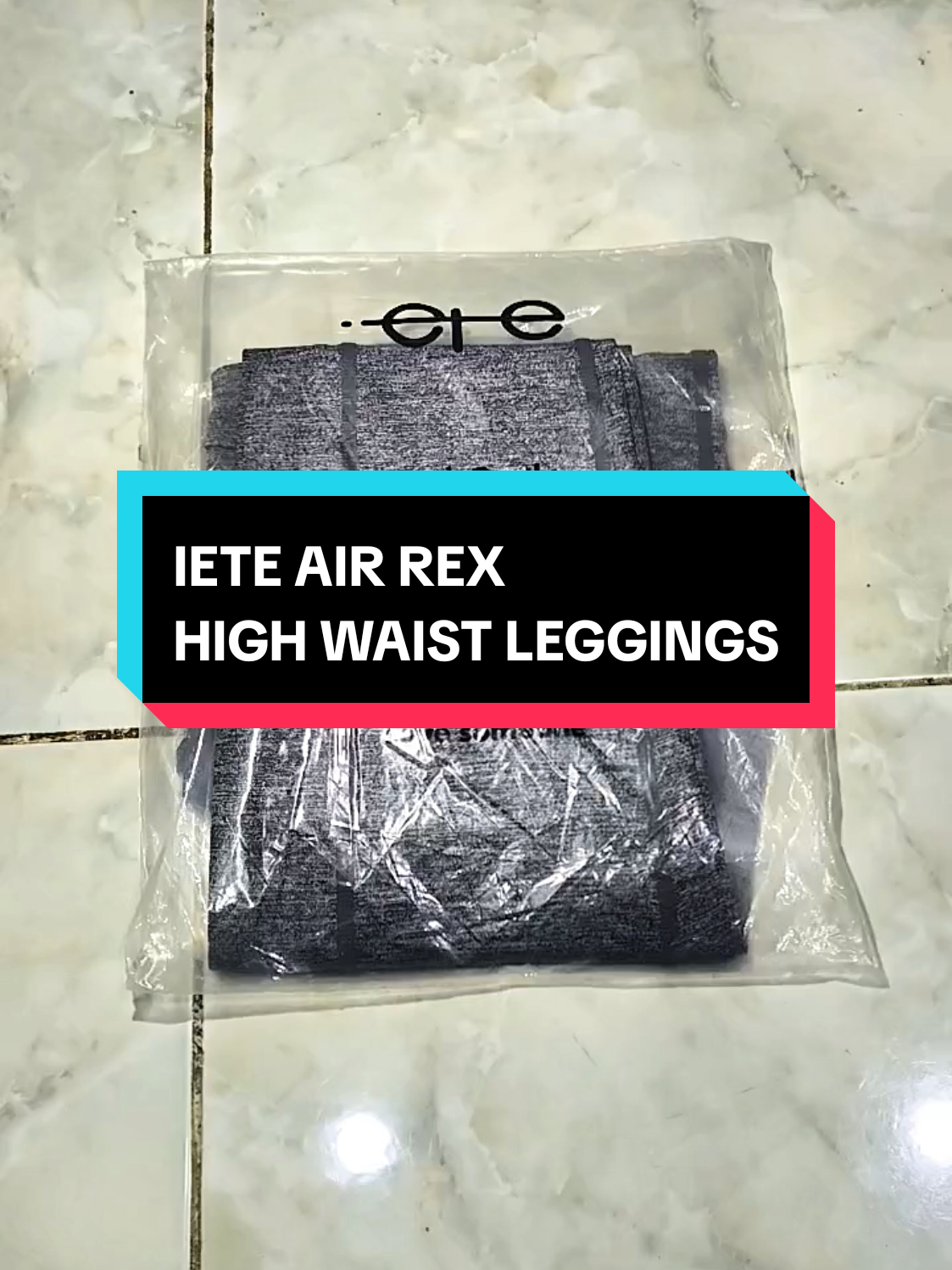 Iete Air Rex High Waist Fitness Leggings ini memiliki banyak fitur yaitu anti UV, 4 way stretch, quick dry, cool to touch, dan anti static. Memiliki side pocket untuk membawa barang. Nyaman digunakan dan cocok untuk olahraga lari, yoga, atau gym. #leggings #leggingwanita #lari #pelarikonten #SatuKontenTiapHari #Guncang66 