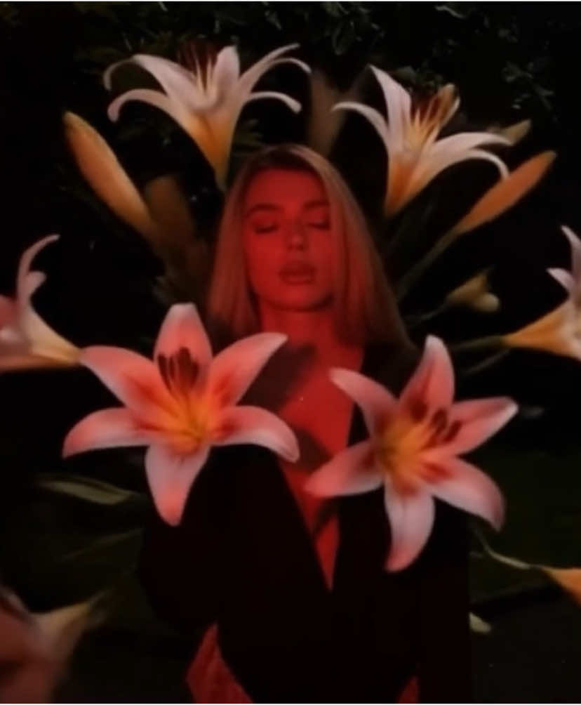I love this so much omg!!! have you tried it yet? #fup #vibes #flowers #me #trend #foryoupage #ai #flowersai #aiart #ai 