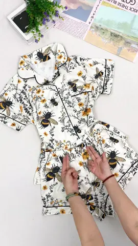 Women's All Over Plants & Bee print pajama set#pajama #pjs #pj #sleepwear #TikTokShop #spotlightfinds #goodlooking #fashion #tiktokshopmemorialday #bee #tiktokshopsummerturnup #spotlightfinds 