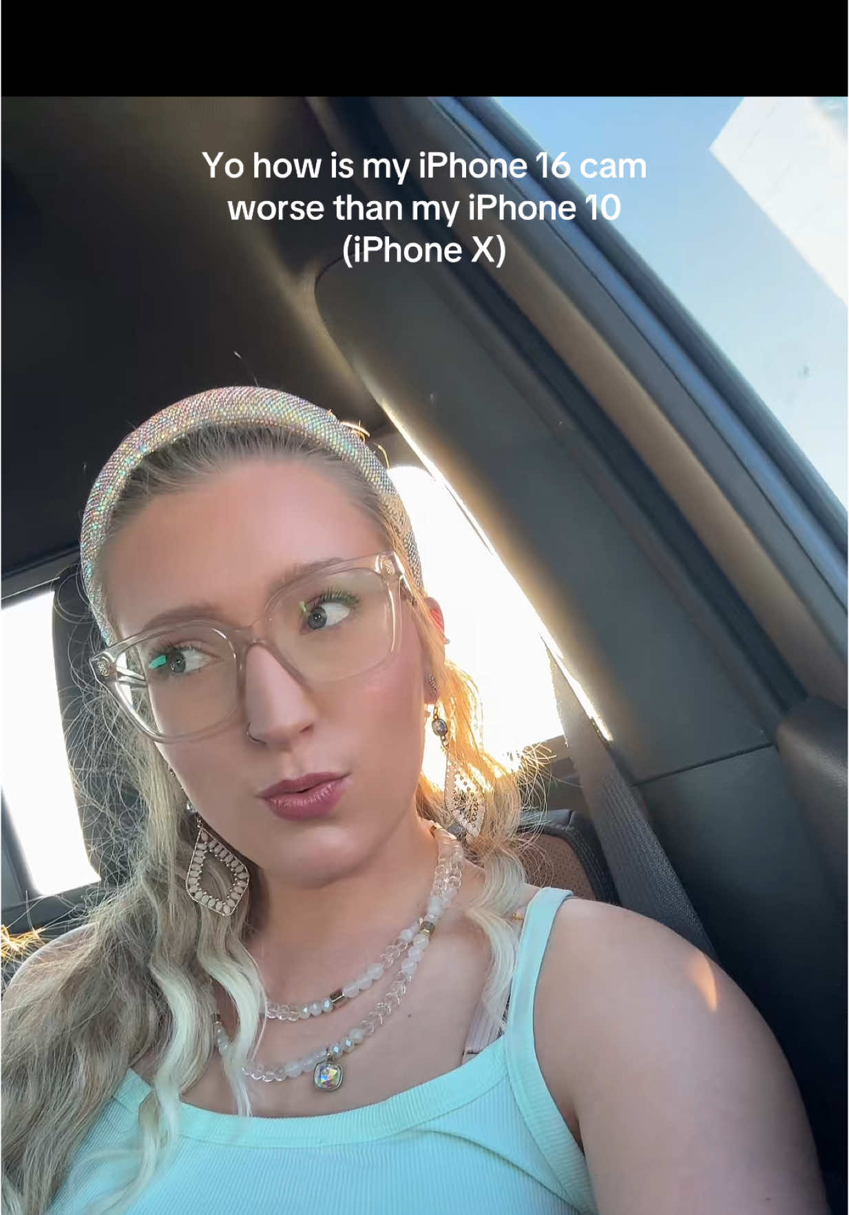 Whyyy is anyone else noticing problems with their phones? If so what phone do you have? #phone #iphone #fyp #foryoupage 