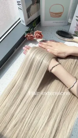 Beautiful blond patchwork colors,dazzling like Barbie #hairtransformation #extencionesdepestaña #outdoorfun #extencionesdecabello #summerhair #tiktokmademebuyit #highlights #blondehair 