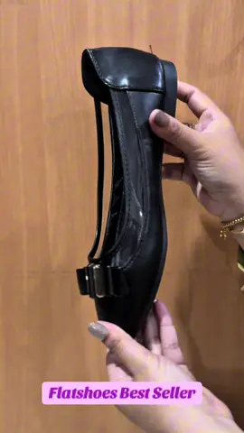 STOCK TERBATAS !!! 99K dapat flatshoes secantik ini Cepat baget soldoutnya, buruan yuk bestie di order #flatshoes #sepatukerjawanita #flatshoesmurahmeriah 
