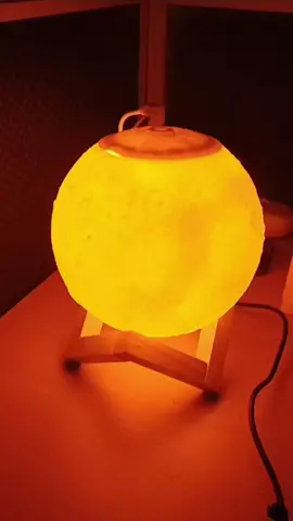 Escape the everyday with our Original 3D Moon Lamp Air Humidifier.  This 800ml humidifier, available in 3 calming colors, creates a serene atmosphere with its soft LED glow and gentle mist.  Enjoy the soothing aroma of your favorite essential oils as it purifies the air.  Its compact 13cm size and rechargeable USB power make it perfect for any space.  Experience tranquility—order yours today! #fyp  #3dlamp  #humidifier 