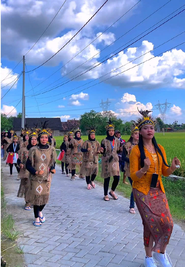 Sedekah bumi kirab gunungan dk.kedungsambi rt04/rw03 ds.temulus Randublatung BLORA JAWA TENGAH #CapCut 