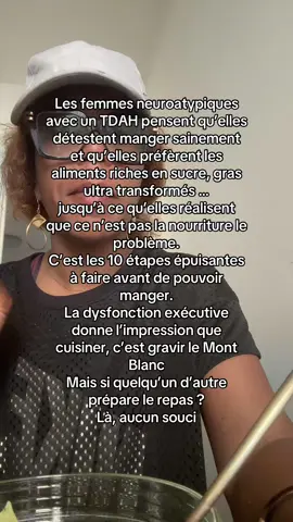 Beaucoup de personnes avec TDAH pensent qu’elles préfèrent les aliments ultra-transformés, pleins de sucre et de gras. En réalité, ce n’est pas le goût, mais le boost rapide de dopamine et le manque d’énergie pour préparer un repas qui les attirent. Si tu es en train de regarder cette vidéo, c’est un signe : il est temps de reprendre ton alimentation en main, en respectant ton cerveau neuroatypique DM moi « OVIA » pour commencer ensemble. #tdah #alimentation #dopamine #neuroatypique 