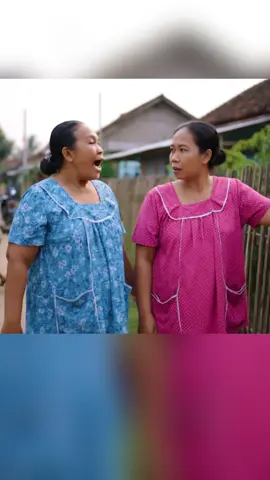 Cara mudah buat video realistis dan keren tanpa biaya mahal? Pakai aja Google VEO 3, tools AI gratis yang bisa bikin video kamu jadi nyata banget! ✨ Di video ini aku bakal tunjukin step-by-step cara pakai Google VEO 3 untuk menghasilkan video realistis yang siap viral. Mulai dari setup, input script, sampai tips bikin konten yang menarik. Gak perlu skill editing rumit, cukup modal niat dan tutorial ini! Yuk, coba dan buktikan sendiri hasilnya. 💾 Jangan lupa save video ini supaya bisa kamu tonton ulang kapan saja! 🔄 Share juga ke teman-teman yang butuh tutorial gratis ini! 💬 Punya pertanyaan atau mau request tutorial AI lainnya? Tulis di komen ya! NB: Walaupun gratis, ada batasannya: cuma berlaku 1 bulan. Jadi manfaatin sebaik mungkin ya! #GoogleVEO3 #VideoRealistis #VideoGratis #TutorialVideo #KontenKreator #AI #VideoMarketing #ContentCreation #ViralVideo #tipsvideo 