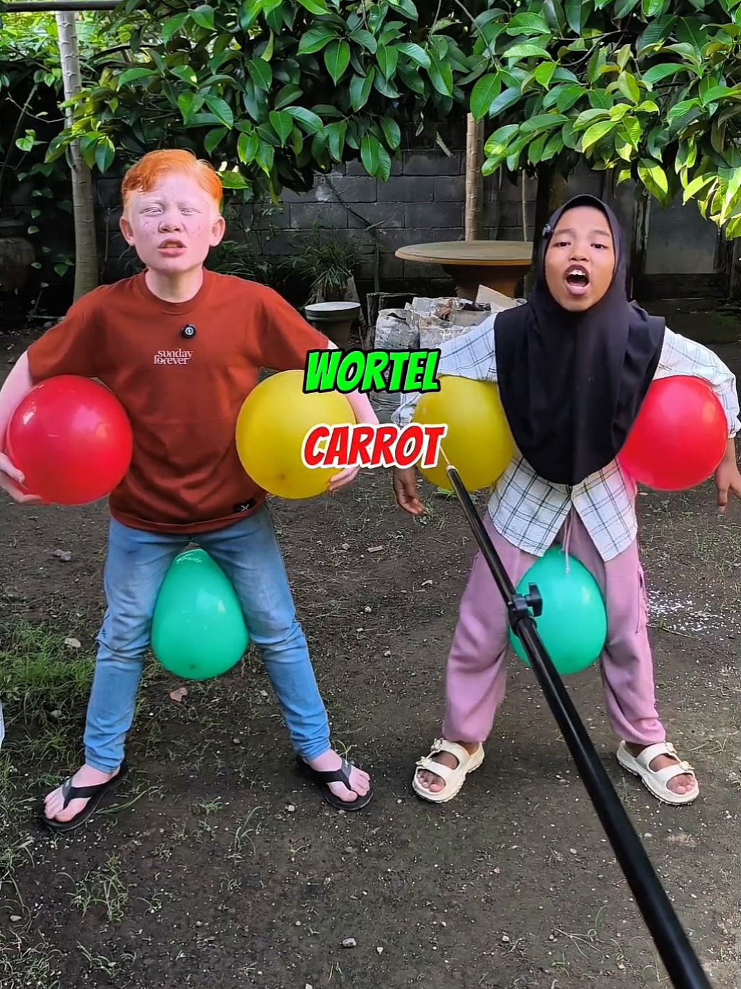 Bermain sambil belajar kosakata yuk #challenge #random #edukasi #gameseru #kanaklombok 