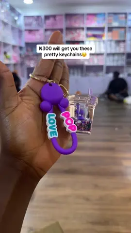 #fancykeychain #fancykeychains #souvenir #restockalert #lipgloss 