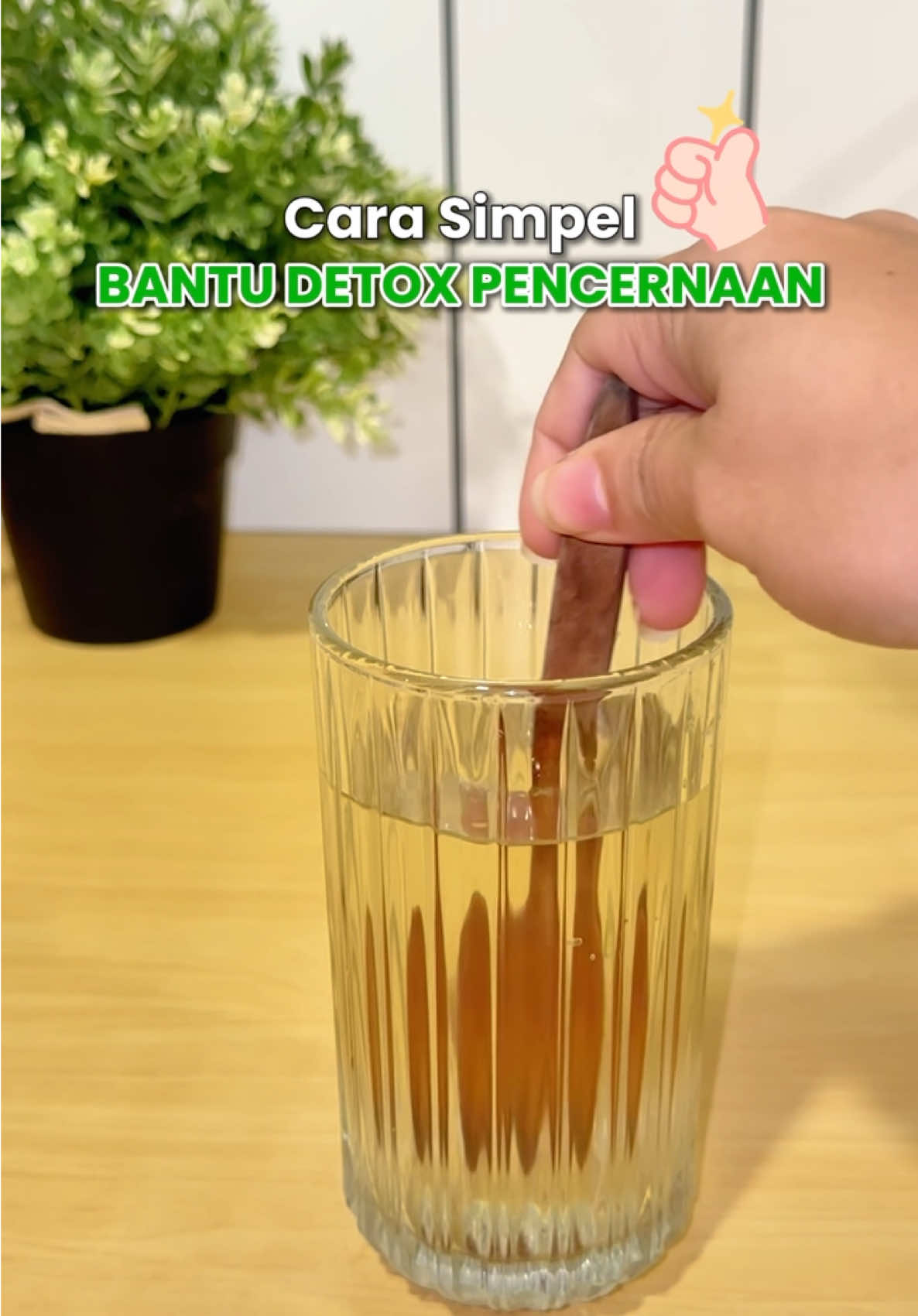 minum cuka apel dari nutrifarm bisa bantu detox pencernaan kamu loh😋 #nutrifarm #nutrifarmofficial #fyp #nutrifarmcukaapel #cukaapel 