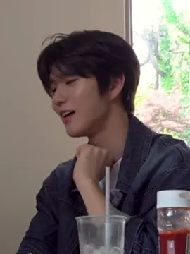 tall, handsome, smart, gentle, know how to cook, good singer, affectionate, sweet (semuanya diborong) #JAEHEE #NCTWISH 