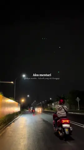 Kekasih yang tak dianggap #pinkanmambo #liriklagu #fypage #musik #foryou #laguviral #koleksilirik #lagu2000an #masukberanda 