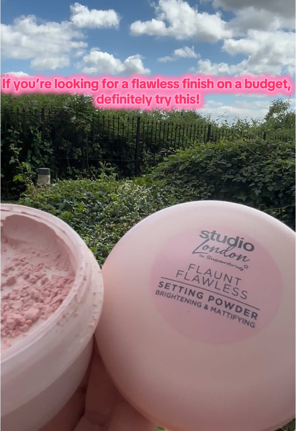 Say hello to your new summer makeup essential 💗☀️ The Studio London Flaunt Flawless Setting Powder in PINK. lock your makeup in place even when it’s hot and humid. Perfect for summer days! Vegan, affordable, and perfect for every makeup bag 💅 #SummerMakeupHack #FlawlessFinish #SuperdrugFinds #MakeupThatLasts #VeganBeauty #CrueltyFreeCosmetics @Glo Getters 💋 @Superdrug 
