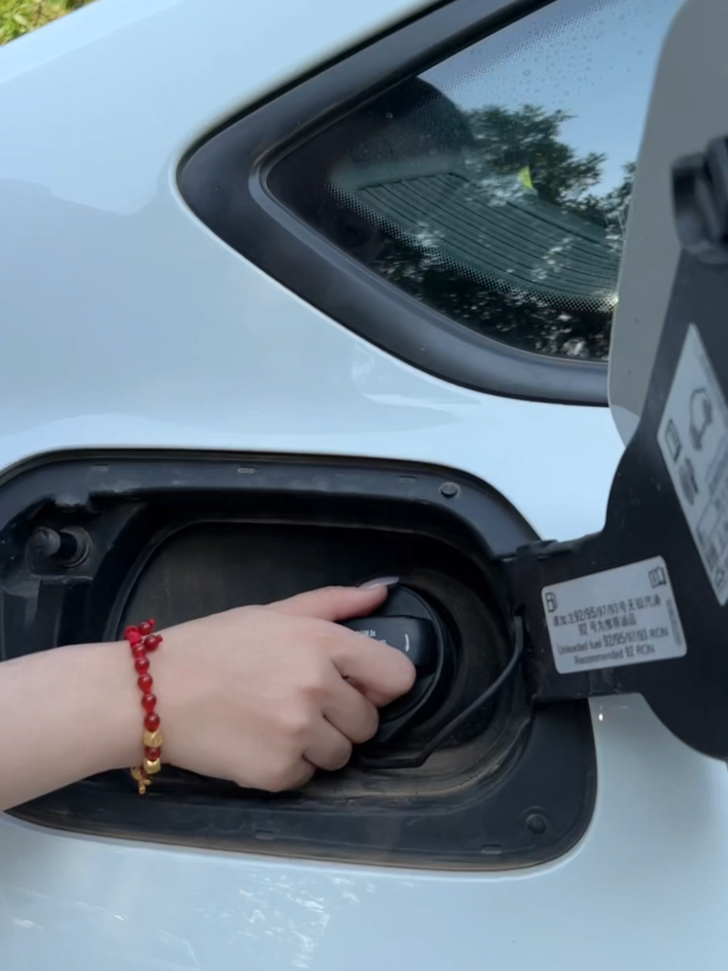 Solve the problem of high fuel consumption of your car for free!#carsoftiktok #car #tips