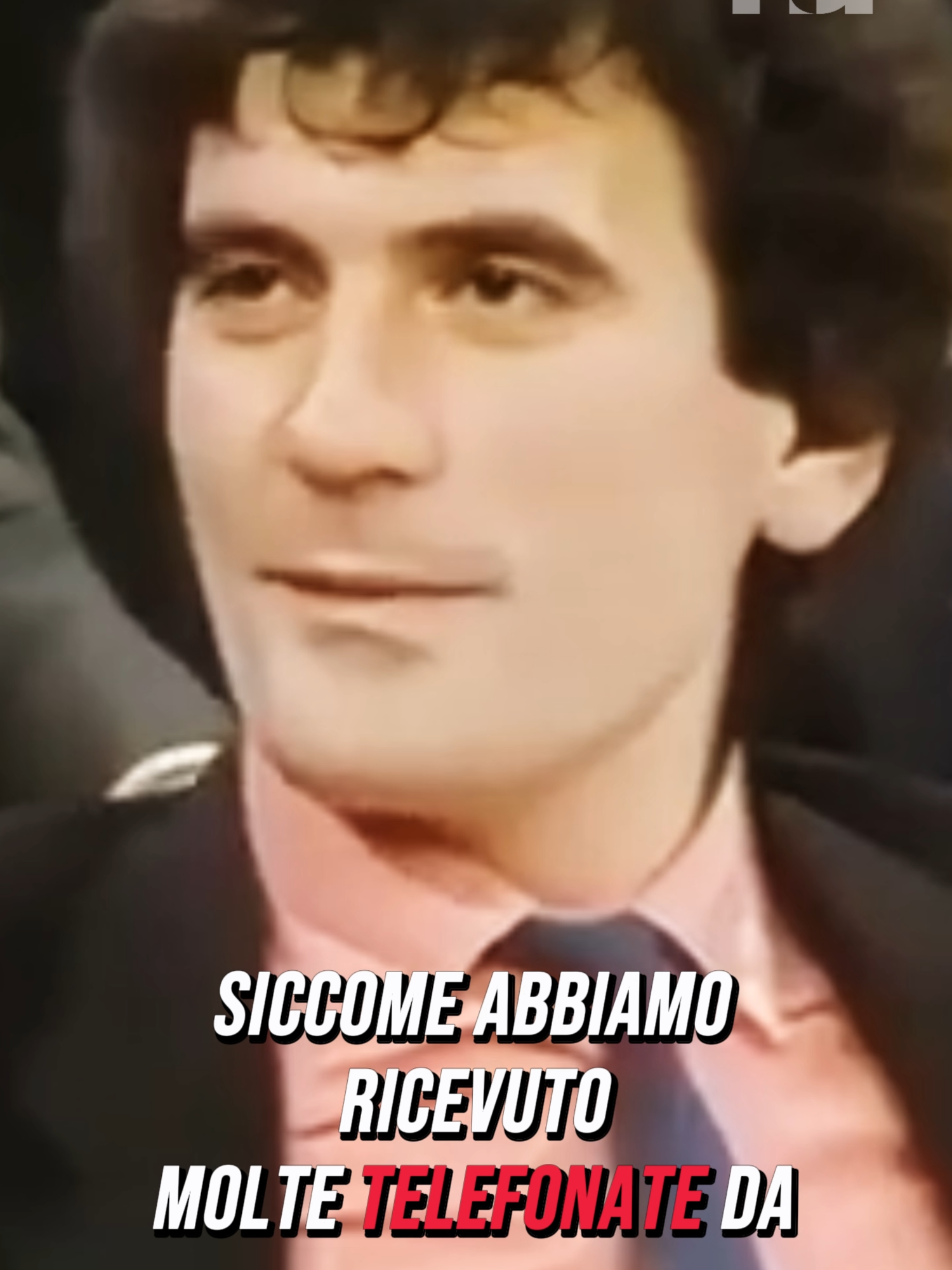 Forse Massimo Troisi piaceva alle donne proprio per il suo modo timido, profondo e geniale. 🎬 A 31 anni dalla sua scomparsa, il 4 giugno 1994, vogliamo ricordarlo con questa intervista di Pippo Baudo, in cui emerge tutto il suo umorismo tagliente. 💙 Ciao Massimo, ci manchi ogni giorno. #grandenapoli #massimotroisi #ciaomassimo #napoli_naples #napoletano #nostalgia90