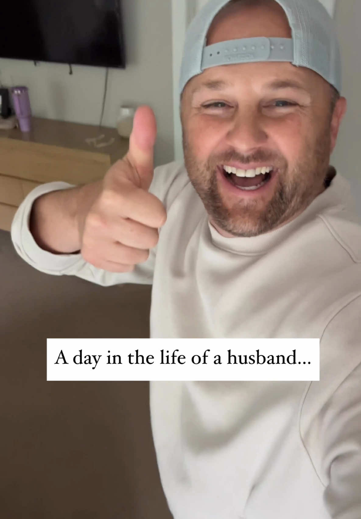 Who needs a full time job when you have all these light switches to turn off 😆 #couplescomedy #couplesfunnyvideos #husbandandwifehumor #coupleshumor #husbandandwifecomedy #couplescomedygoals #couplesfunnyhumor 
