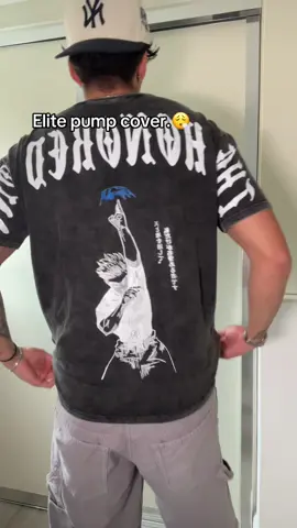 I’m 6ft2 87kg wearing a size L (these fit true to size) #fashiontiktok #jjkedit #gojousatoru #tojifushiguro #animeclothing 