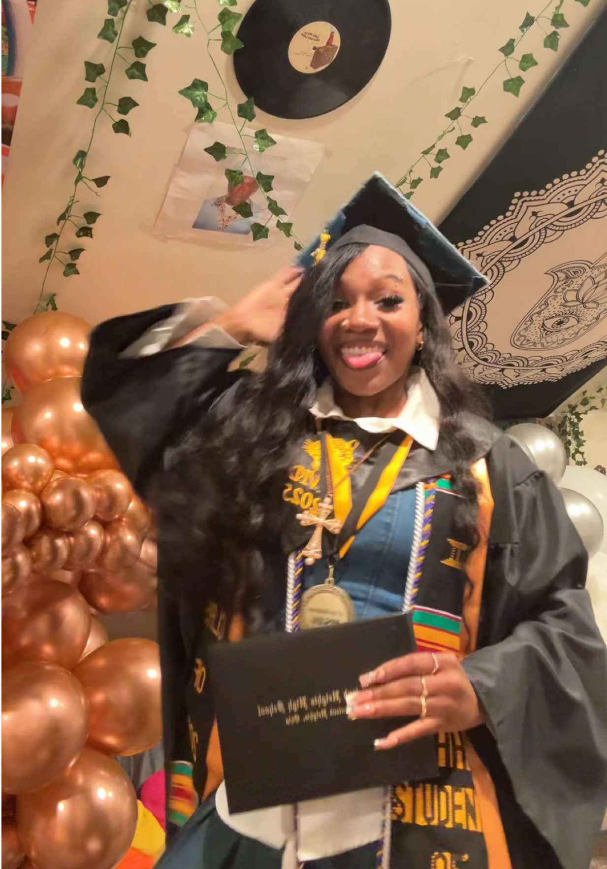 Ayeeee #highschoolmusical #trend #transition #grad #diploma #viral #fup