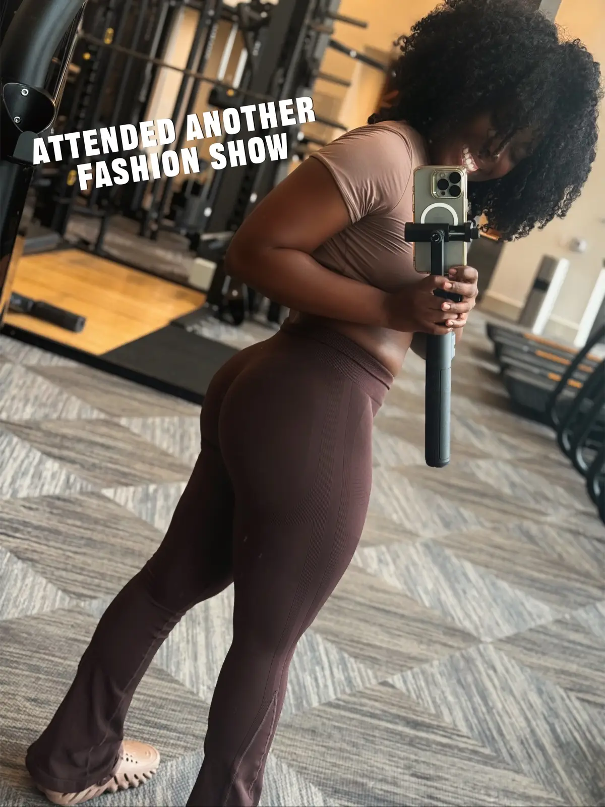 Y'all don't know how HAPPY I am that it's Friday!! 😮‍💨 Here's my favorite gym fit of the week! 🤎 @YEOREO  This week, l've found a groove to balance my new lifestyle. (though it's still a lot 😅) I will say though that I am prioritizing doing things for the betterment of self.🧘🏾‍♀️ #happyfriday#gymootd#yeoreo#gymfit#gymgirl#monochrome  