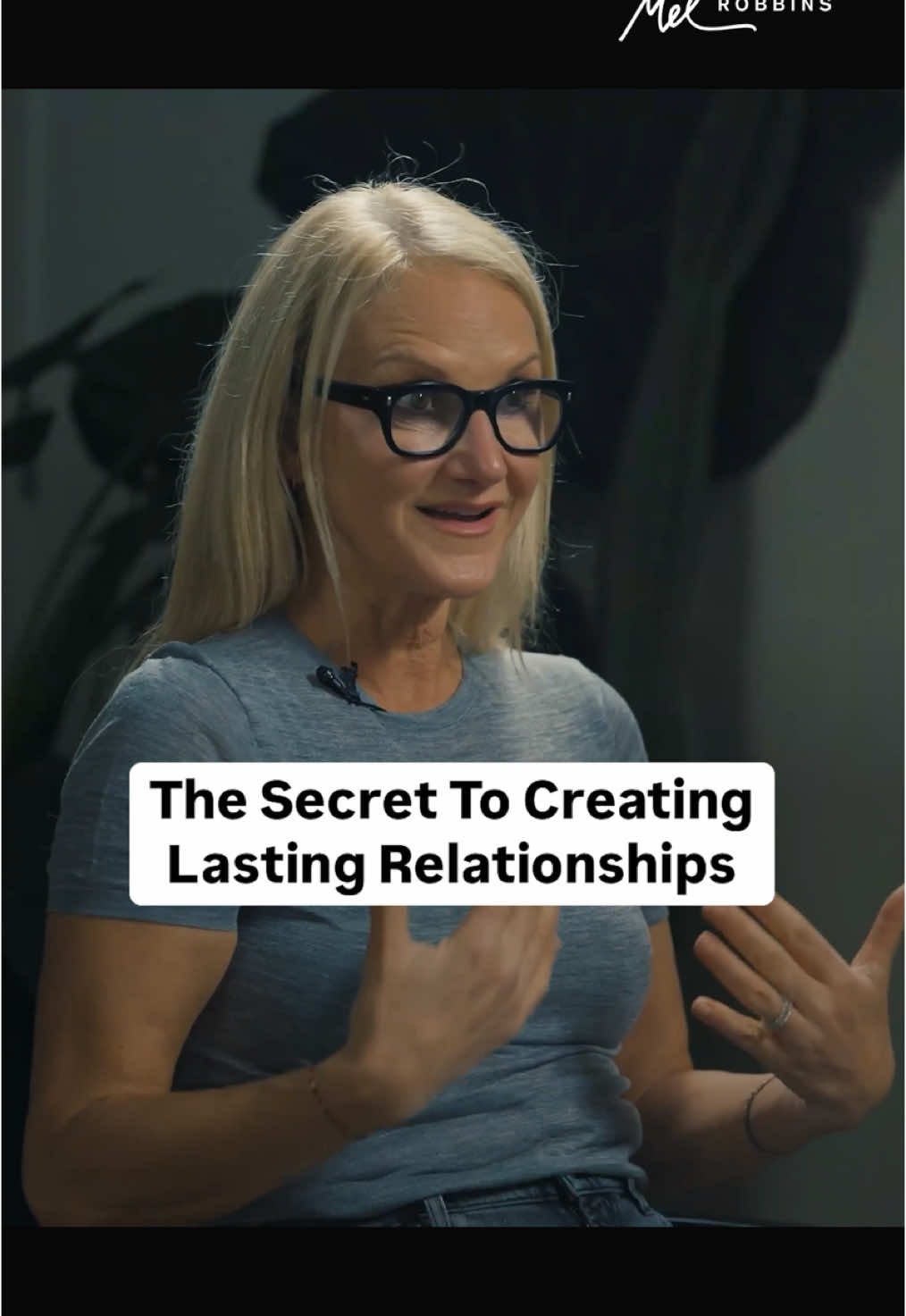 The secret to creating lasting relationships? Working through problems instead of walking away. Thank you @AB | أنس بوخش for having me on @#ABtalks! ❤️ This conversation is a must-listen.  The full episode is available exclusively on AB Talks on YouTube.com/AnasBukhash #melrobbins #abtalks #relationshipadvice #longlastingrelationships