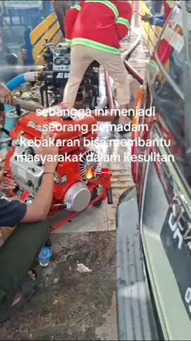 tkm s’parman #buntaltimur #banjarmasintimur #bpkbanjarmasin #damkarbanjarmasin #relawankebakaran #banjarmasin #fyppppppppppppppppppppppp #damkarindonesia #kalselbanjarmasin #seribupemadambanjarmasin @TUHA_FIRE_RESCUE #like 