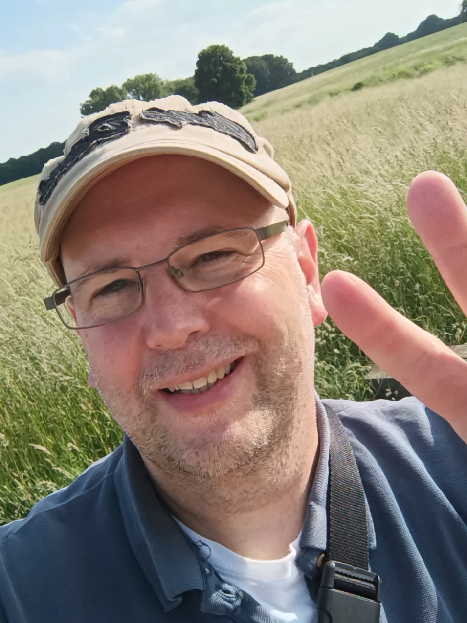 Enjoying outside the summer time in germany ... omg soo hot & sunny 😎✌️🦋🌻🍀❤️