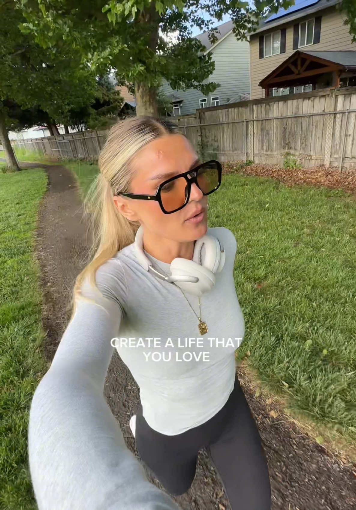staying productive will keep you hot 💋 