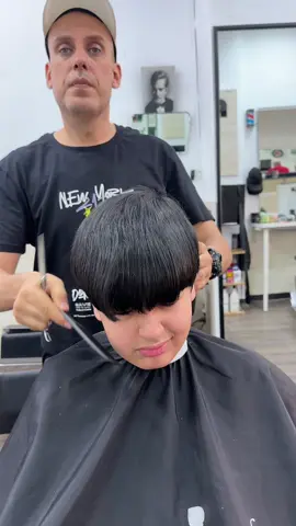 قص الغُره لطفل ✂️#ahmed_nazer #حلاق #قصات_شعر #دبى_مصر_المغرب_تونس #مصر #foryou #احلى_تدريجات_حلاقة #حلوان #شعر #حلاقين_التيك_توك #حلاقه_اولادى #viral #افضل_حلاق_فى_حلوان #حلاق_حلوان #fyp #مشط #ماكينة_حلاقة 