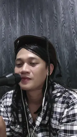 Cek ombak.. 