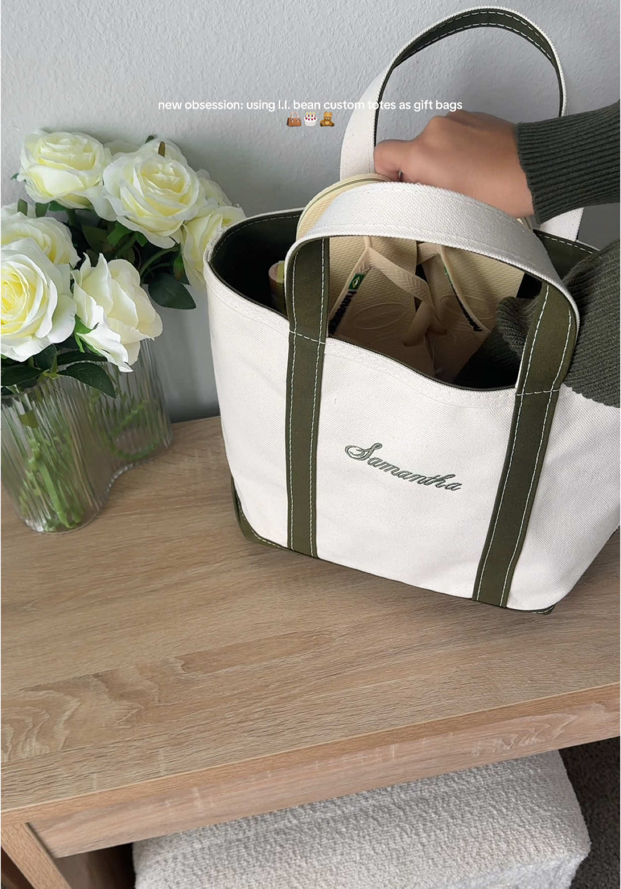 brb getting an @llbean tote for all my loved ones🥹 #llbeantote #llbeanboatandtote #giftideas #reusablegiftbags 