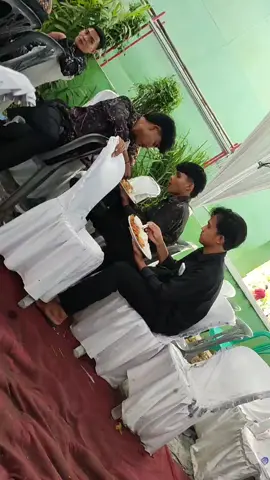 #terlalu-romantis