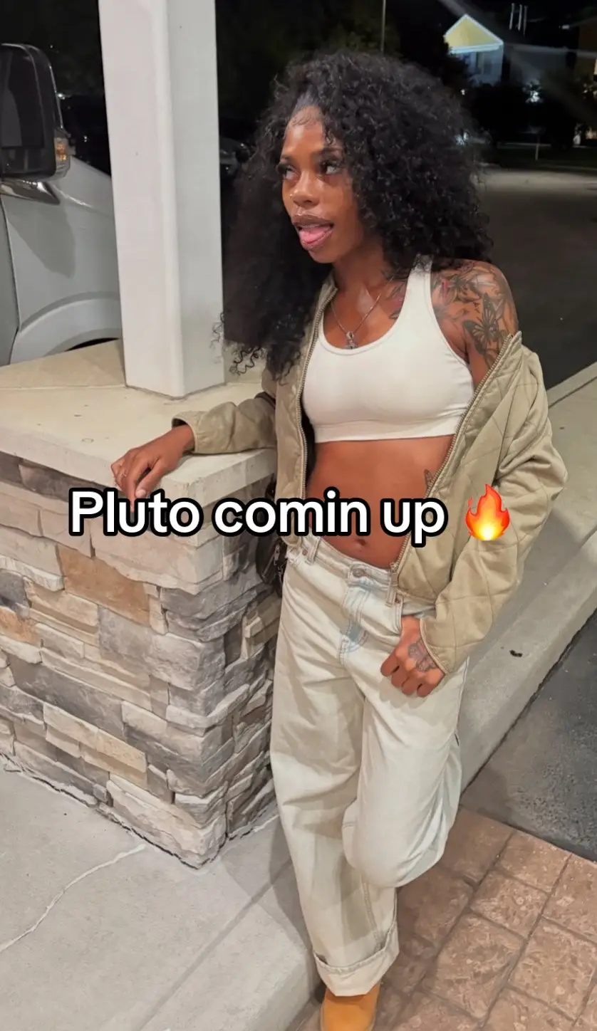 🎶 Music inspirations: Gla K is an underground artist from Tallahassee, FL — home to other artists like( Boston Richey, Luh Tyler, WizzHavin, T-Pain, etc. ) but none quite like her. Known for her raw lyrics, real life talk, and bold energy, she’s paving her own lane in the music game. From BandLab to big studios, this page gon’ follow her journey every step of the way. #GlaKJourney 🎤❤️@plutonotdabrattt @Therealbunnab @Yk.niecedarealest 