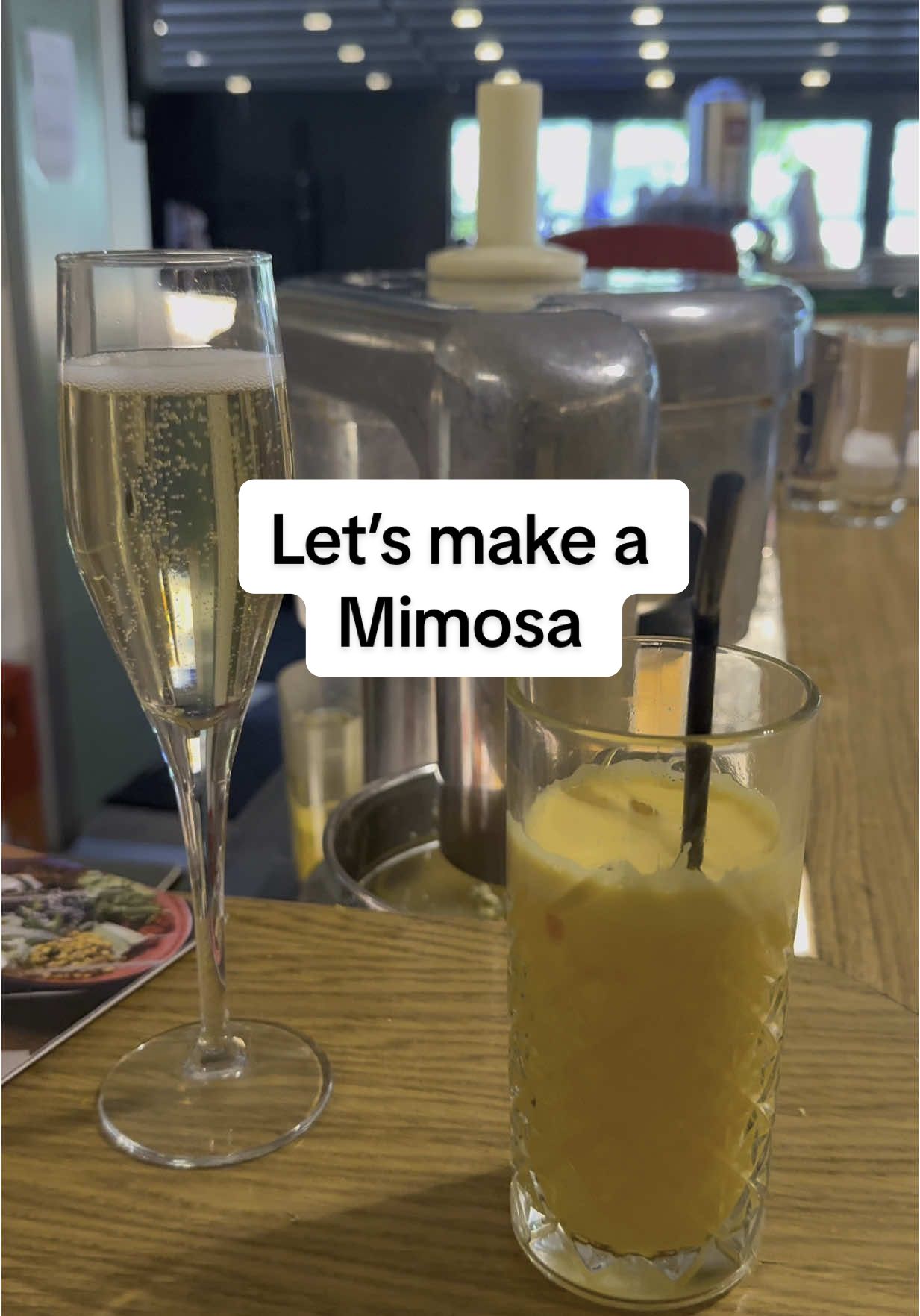 1% OJ… 99% Prosecco 🍊🍾 How do you like your Mimosa? #mimosa #metime #prosecco #barhopping #drinkideas 