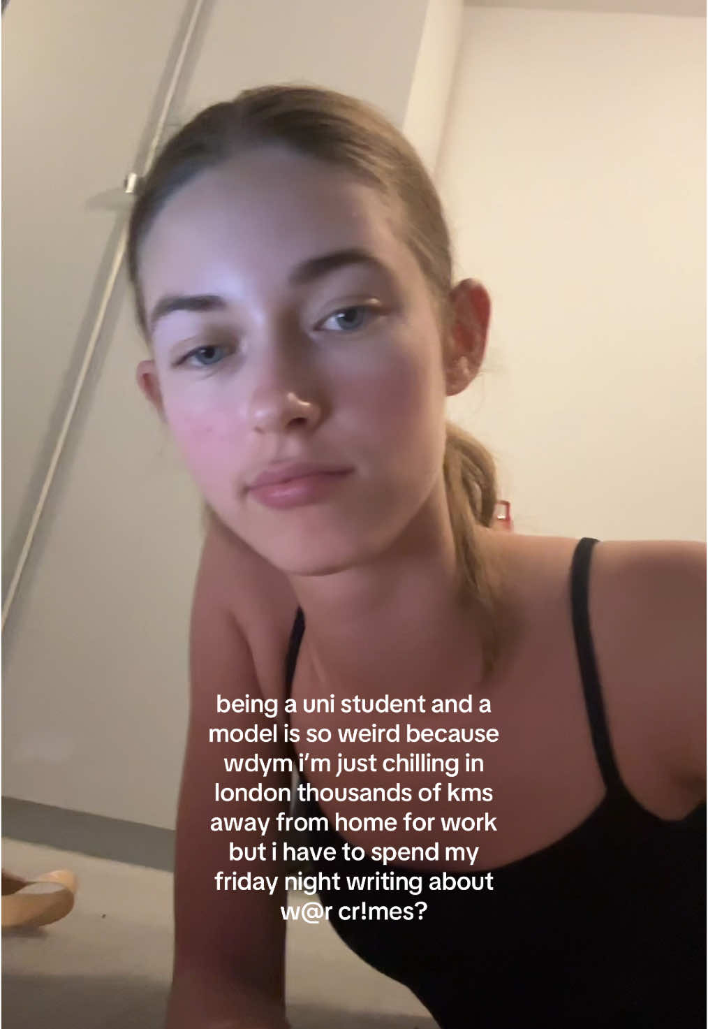 is this too niche? (i’m still procrastinating despite having no time) #uni #university #college #lawstudent #lawschool #model #modellife #relatable #funny
